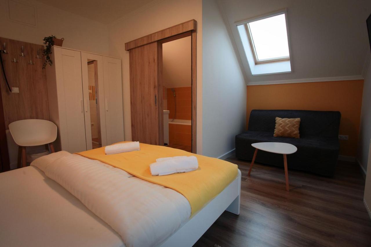 Bed and Breakfast Airport Almaskert Panzio à Vecsés Extérieur photo