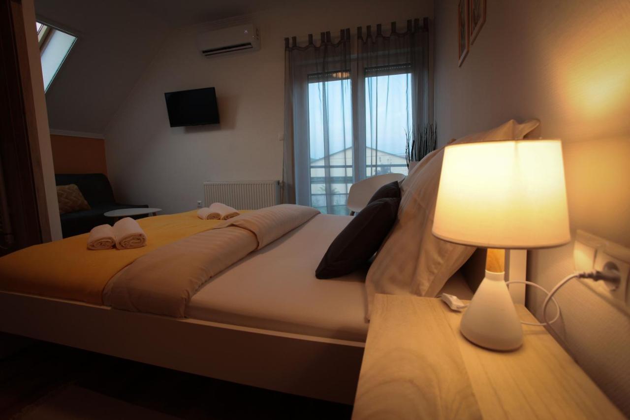 Bed and Breakfast Airport Almaskert Panzio à Vecsés Extérieur photo