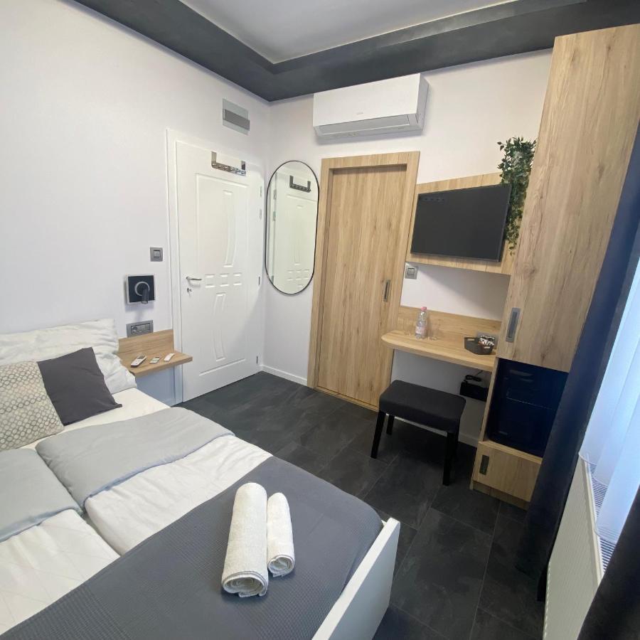 Bed and Breakfast Airport Almaskert Panzio à Vecsés Extérieur photo